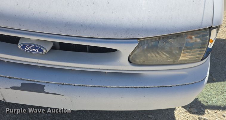 image for item DQ5180 1997 Ford Windstar GL van