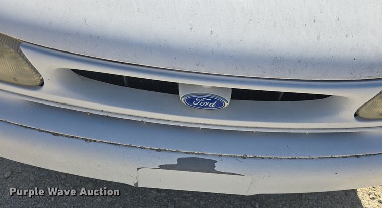 image for item DQ5180 1997 Ford Windstar GL van