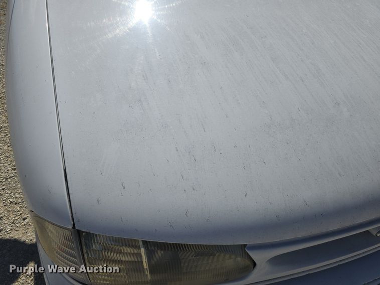 image for item DQ5180 1997 Ford Windstar GL van