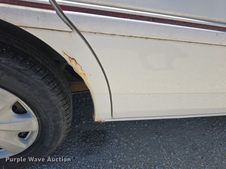 image for item DQ5180 1997 Ford Windstar GL van