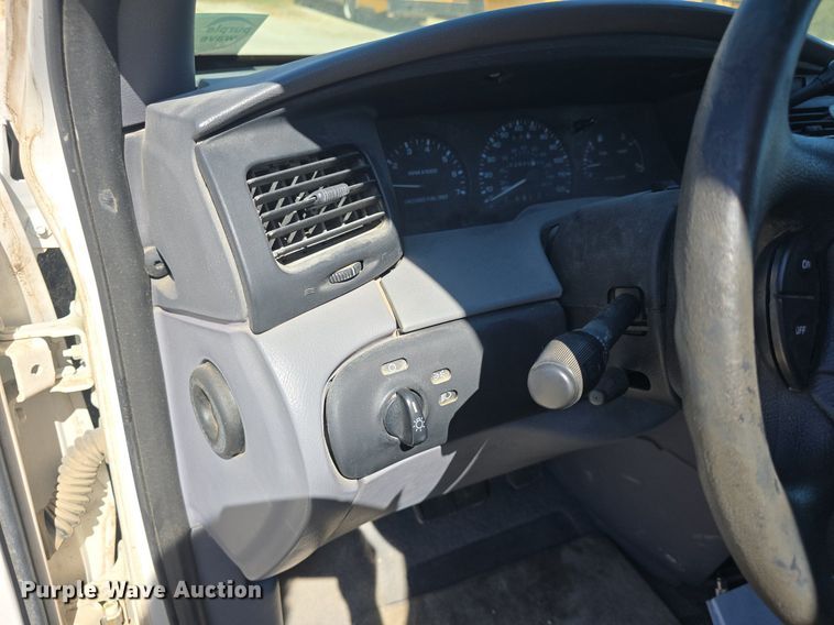 image for item DQ5180 1997 Ford Windstar GL van