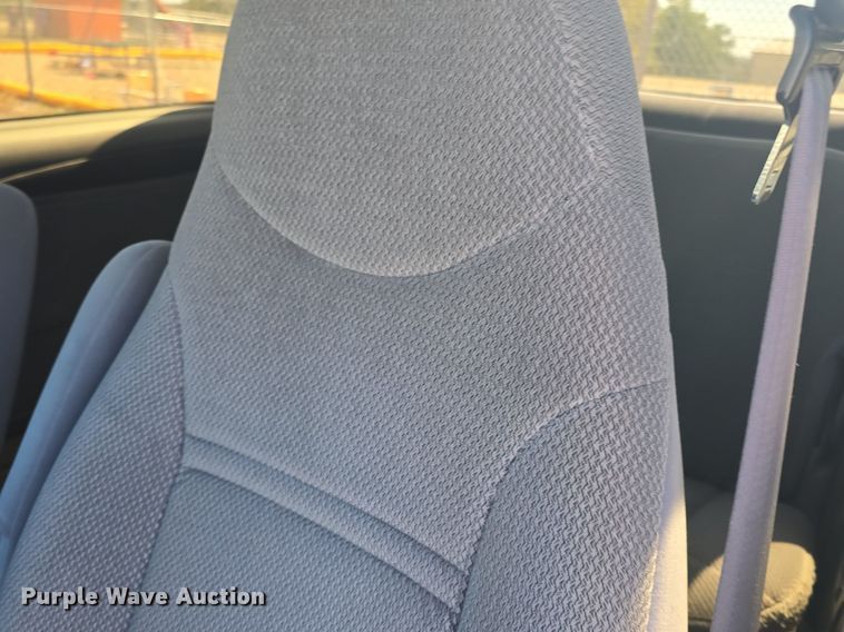 image for item DQ5180 1997 Ford Windstar GL van