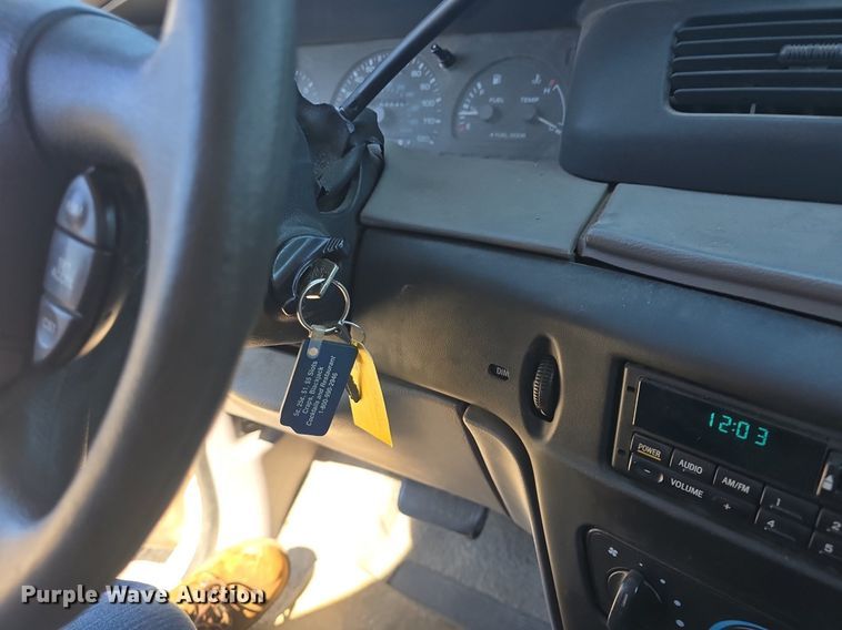 image for item DQ5180 1997 Ford Windstar GL van