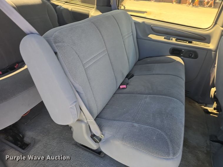 image for item DQ5180 1997 Ford Windstar GL van