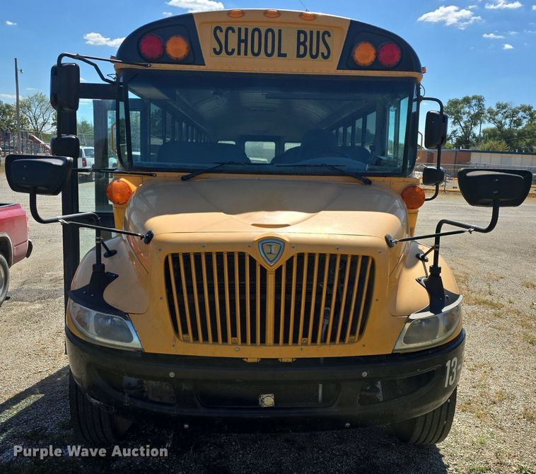 image for item DQ5181 2013 IC PB10500 school bus