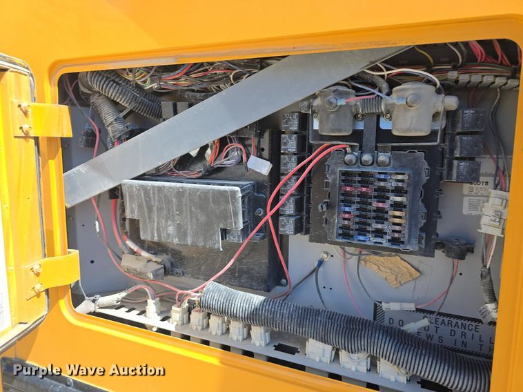 image for item DQ5181 2013 IC PB10500 school bus