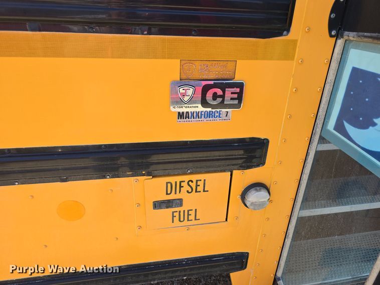 image for item DQ5181 2013 IC PB10500 school bus