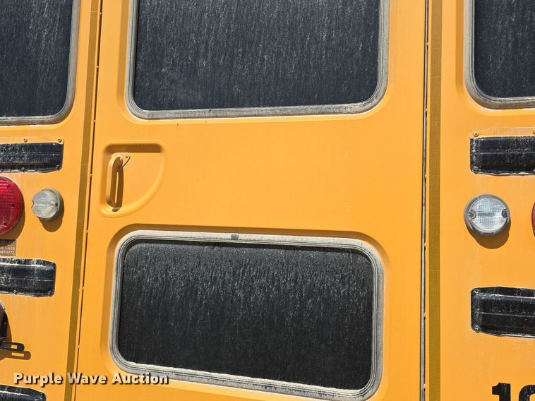 image for item DQ5181 2013 IC PB10500 school bus