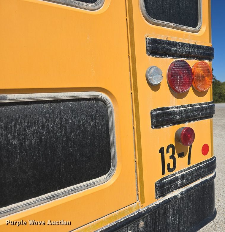 image for item DQ5181 2013 IC PB10500 school bus