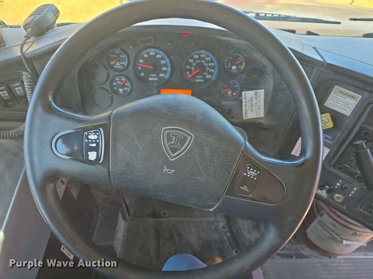 image for item DQ5181 2013 IC PB10500 school bus