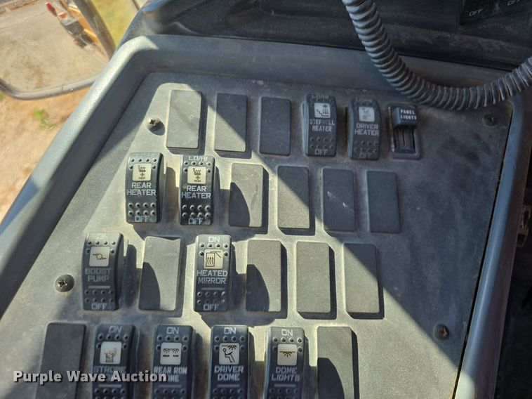 image for item DQ5181 2013 IC PB10500 school bus