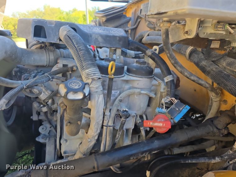 image for item DQ5181 2013 IC PB10500 school bus