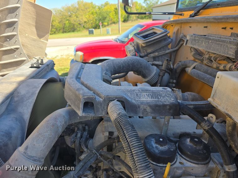 image for item DQ5181 2013 IC PB10500 school bus