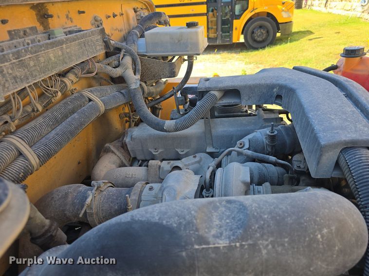 image for item DQ5181 2013 IC PB10500 school bus