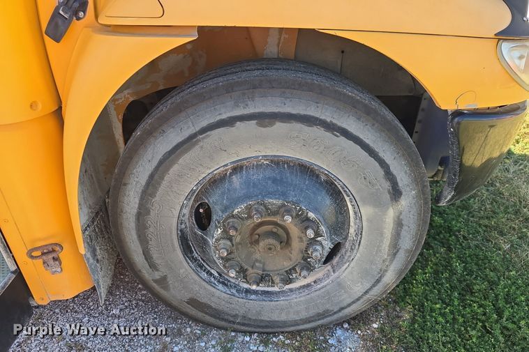 image for item DQ5181 2013 IC PB10500 school bus