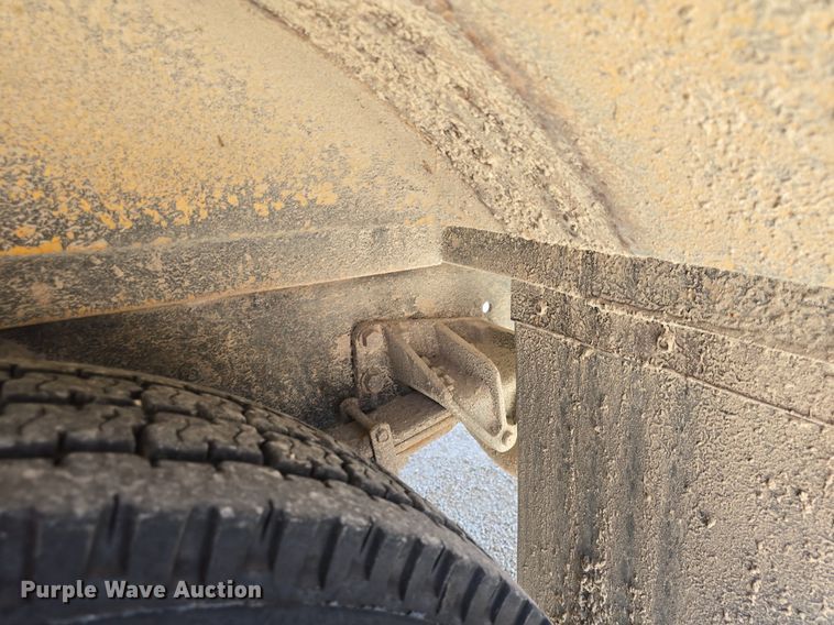 image for item DQ5181 2013 IC PB10500 school bus