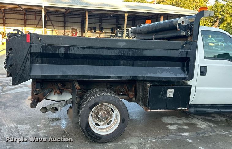 image for item DR2637 2013 Ford F550 Super Duty dump truck
