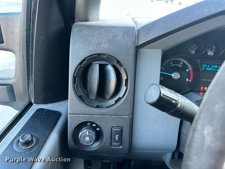 image for item DR2637 2013 Ford F550 Super Duty dump truck