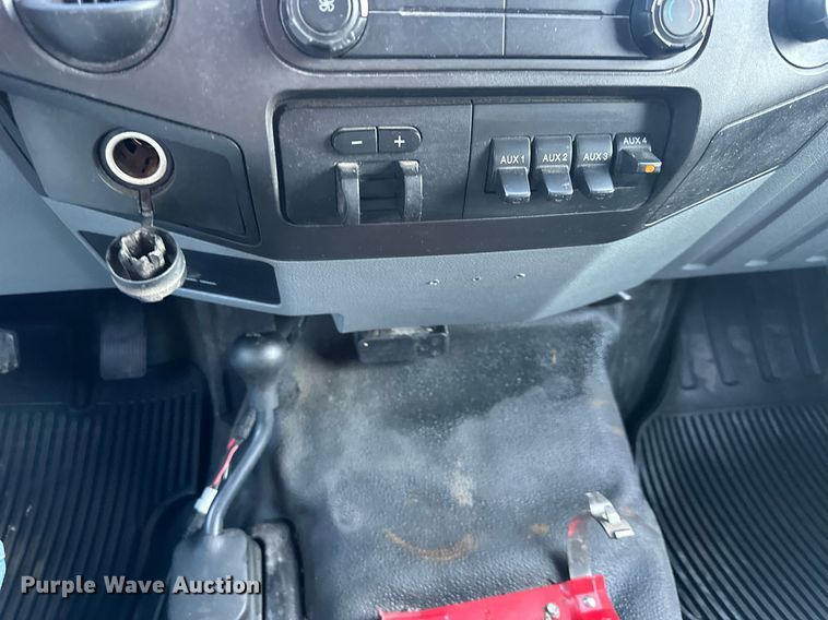 image for item DR2637 2013 Ford F550 Super Duty dump truck