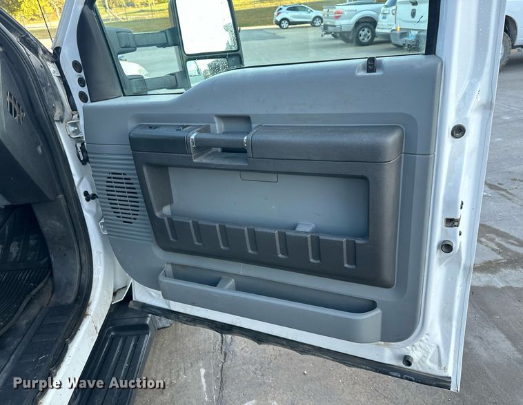 image for item DR2637 2013 Ford F550 Super Duty dump truck