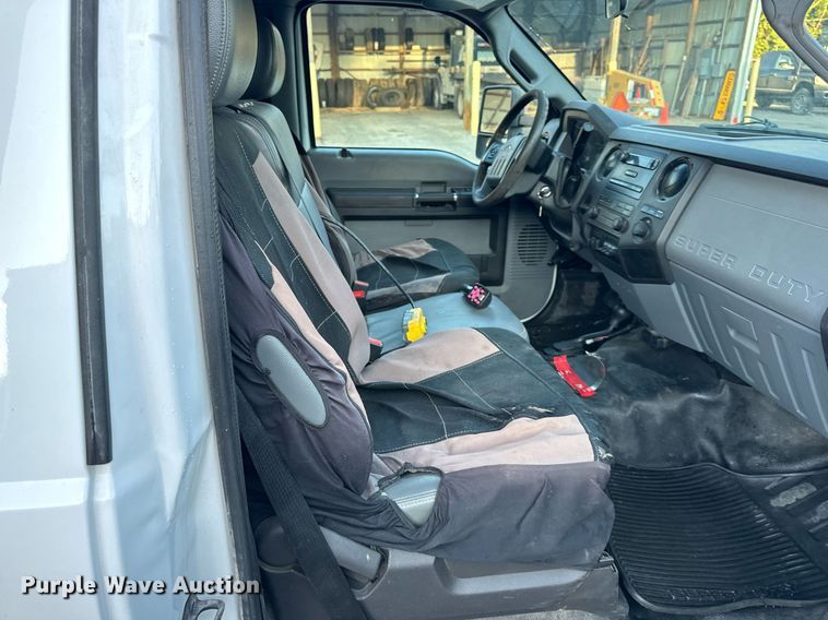 image for item DR2637 2013 Ford F550 Super Duty dump truck