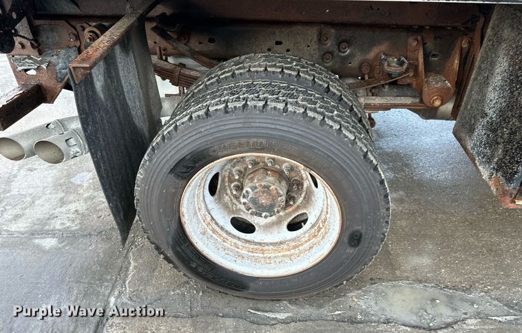 image for item DR2637 2013 Ford F550 Super Duty dump truck