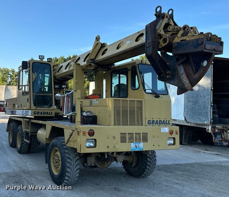 image for item DR2638 1999 Gradall XL4100 wheeled excavator