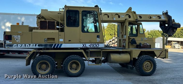 image for item DR2638 1999 Gradall XL4100 wheeled excavator