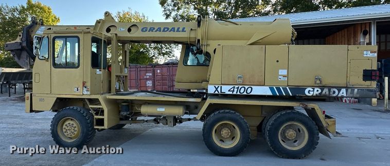 image for item DR2638 1999 Gradall XL4100 wheeled excavator