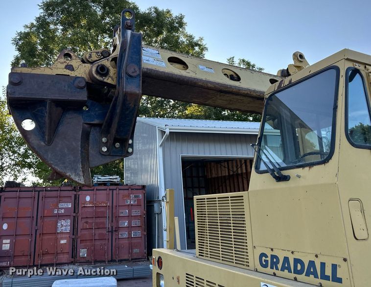 image for item DR2638 1999 Gradall XL4100 wheeled excavator