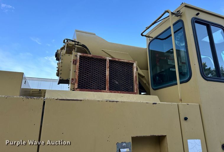 image for item DR2638 1999 Gradall XL4100 wheeled excavator