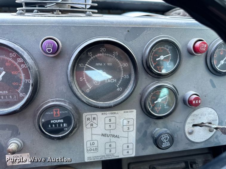 image for item DR2638 1999 Gradall XL4100 wheeled excavator