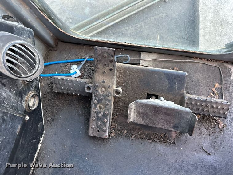 image for item DR2638 1999 Gradall XL4100 wheeled excavator