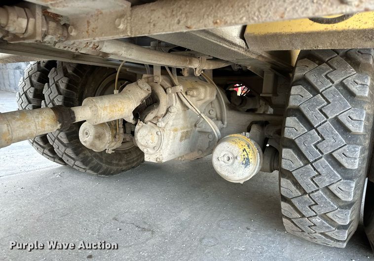 image for item DR2638 1999 Gradall XL4100 wheeled excavator