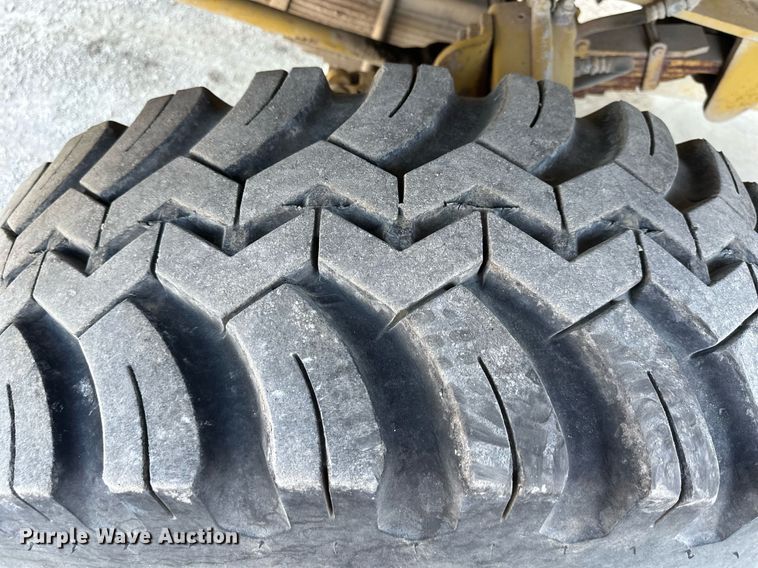 image for item DR2638 1999 Gradall XL4100 wheeled excavator