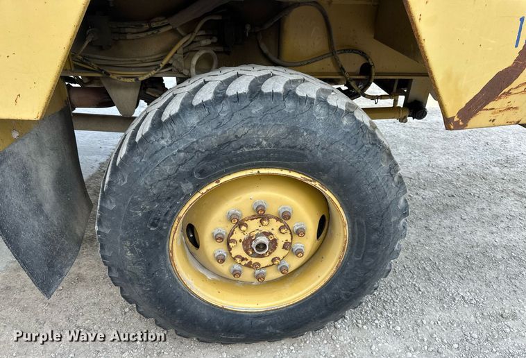 image for item DR2638 1999 Gradall XL4100 wheeled excavator