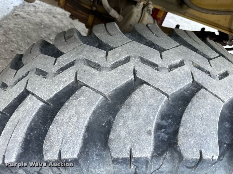 image for item DR2638 1999 Gradall XL4100 wheeled excavator