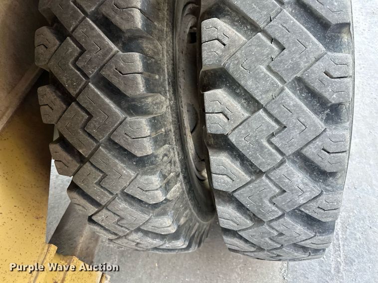 image for item DR2638 1999 Gradall XL4100 wheeled excavator