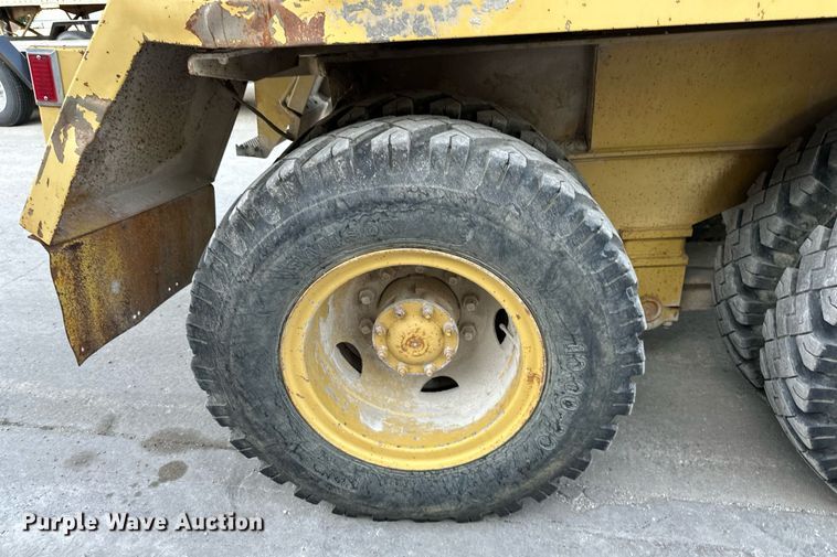 image for item DR2638 1999 Gradall XL4100 wheeled excavator