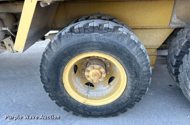 image for item DR2638 1999 Gradall XL4100 wheeled excavator