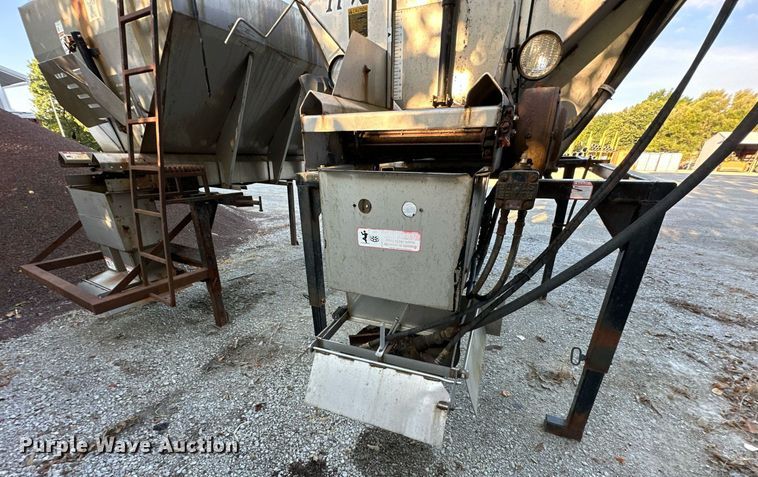 image for item DR2639 Swenson spreader