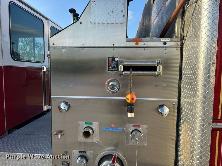 image for item DR2660 1990 Simon-Duplex Pumper Tanker pumper fire truck