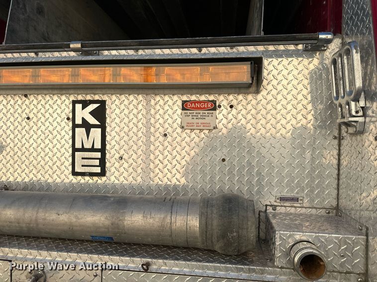 image for item DR2660 1990 Simon-Duplex Pumper Tanker pumper fire truck