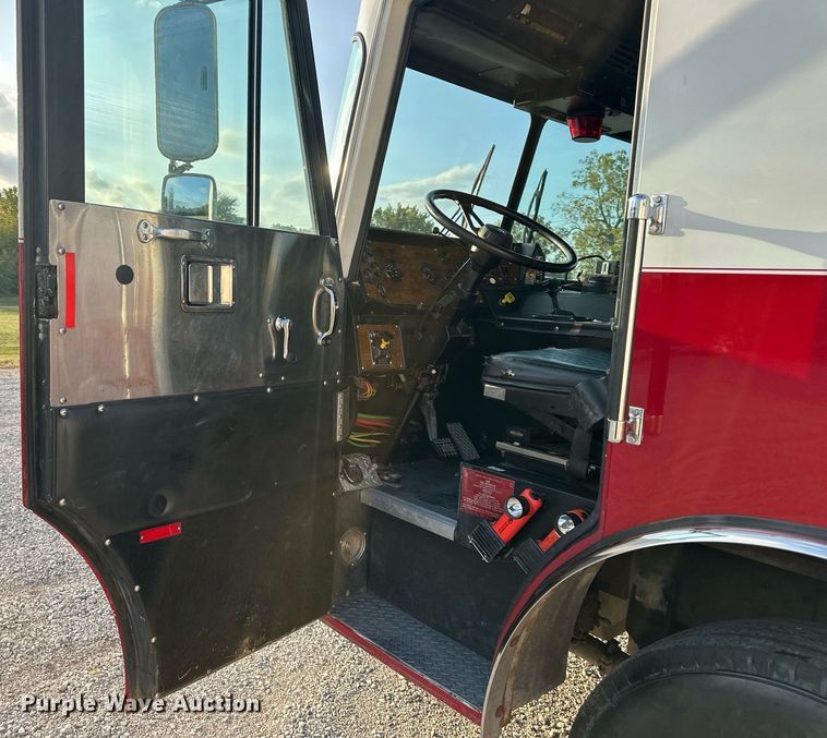 image for item DR2660 1990 Simon-Duplex Pumper Tanker pumper fire truck