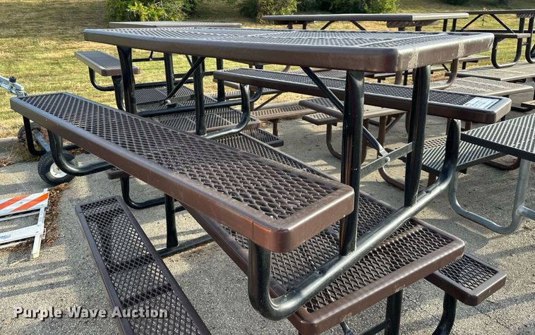 image for item DR2685 Picnic tables