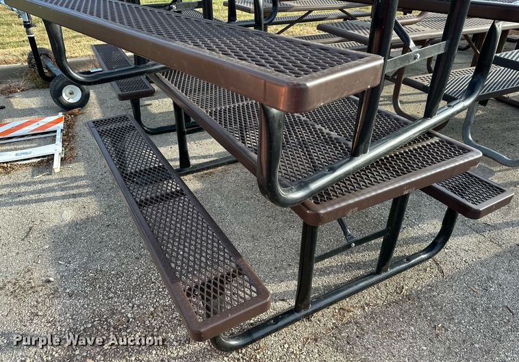 image for item DR2685 Picnic tables