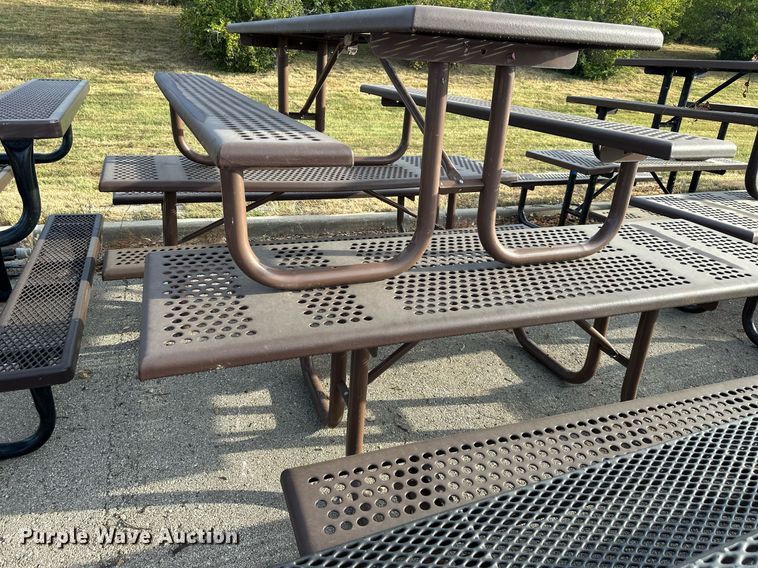 image for item DR2685 Picnic tables