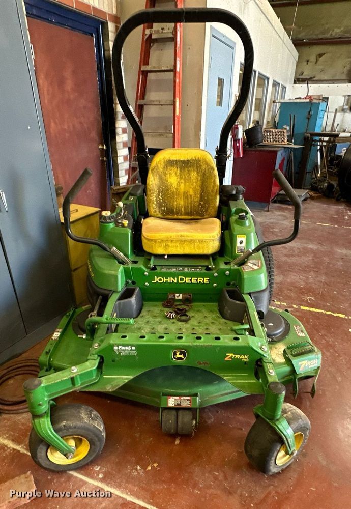 image for item DR2699 John Deere  Z925A EFI ZTR lawn mower