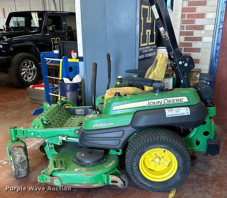 image for item DR2699 John Deere  Z925A EFI ZTR lawn mower