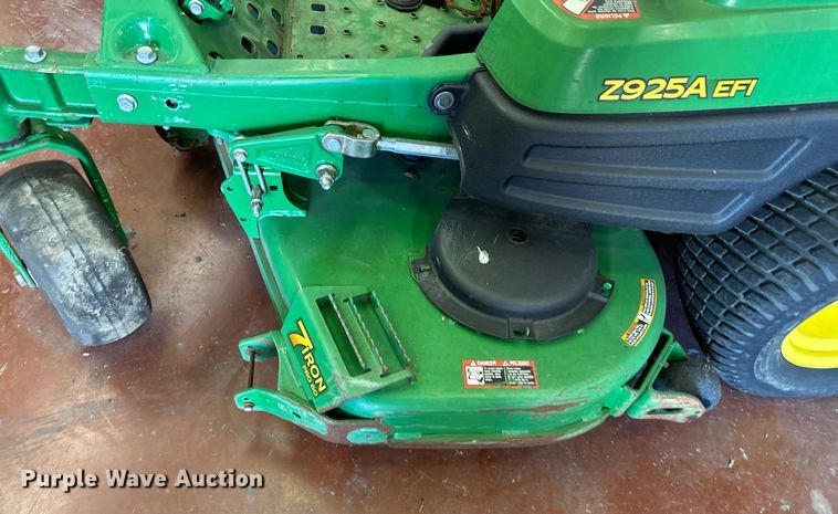 image for item DR2699 John Deere  Z925A EFI ZTR lawn mower